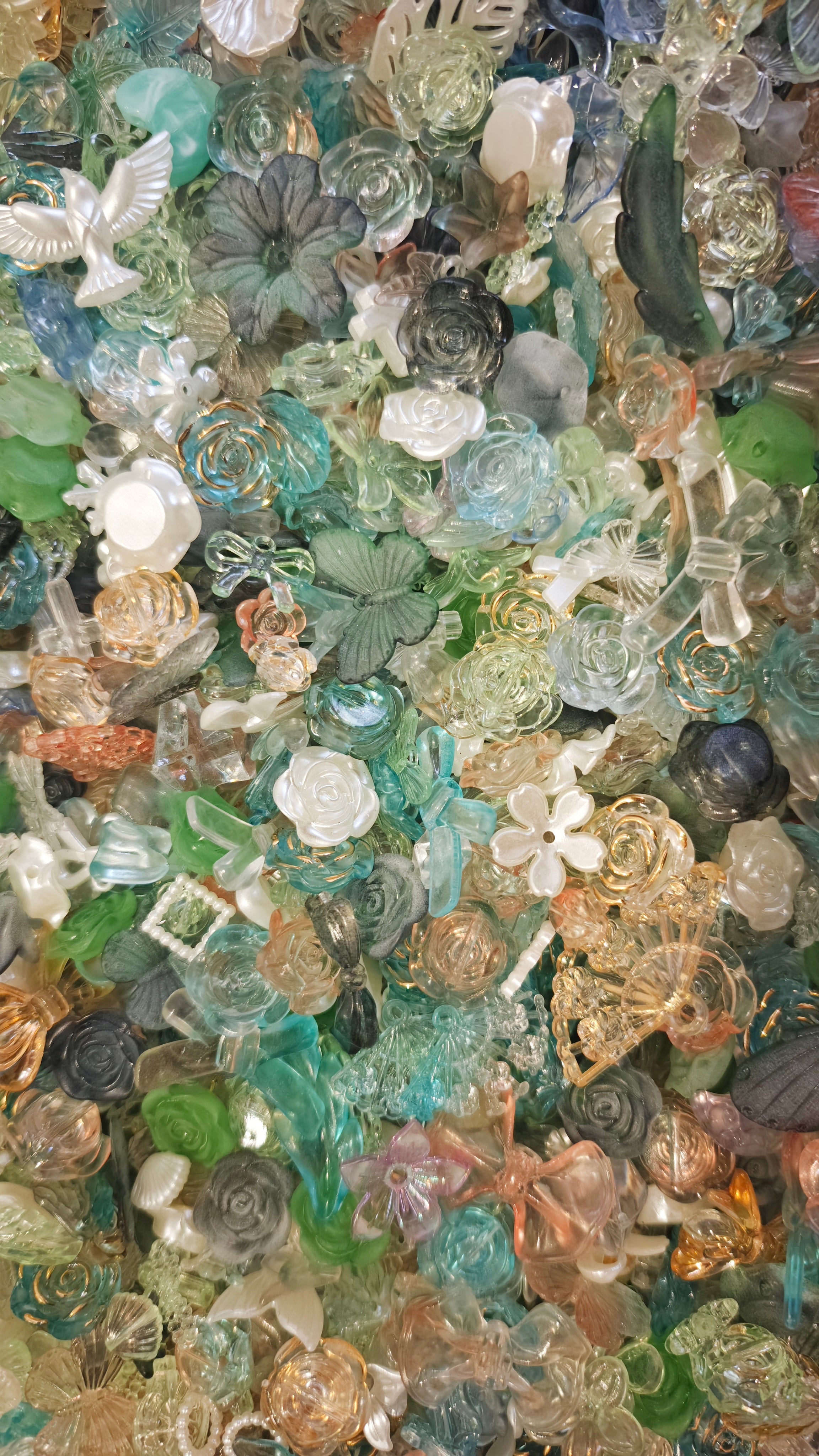 Floral Vintage Gold-Trim Forest Blue & Green Tone Assorted Charms